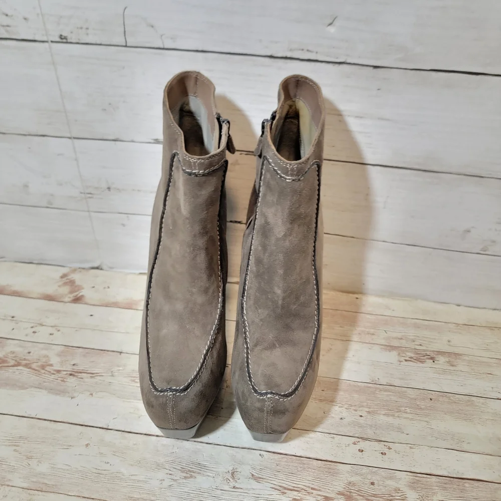 Costume National platform boots in grey suede - Picture 8 of 12